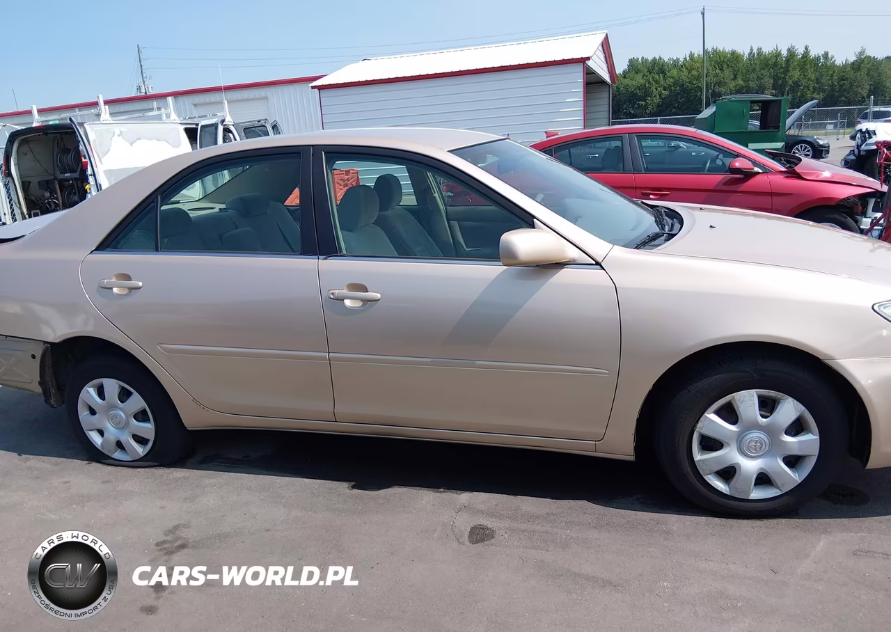2003 Toyota Camry Le VIN:4T1BE32K03U757046 - 14