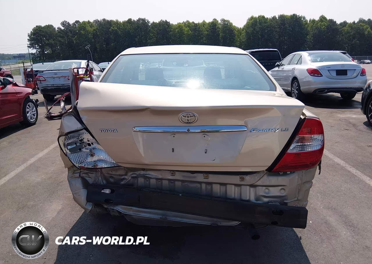 2003 Toyota Camry Le VIN:4T1BE32K03U757046 - 17