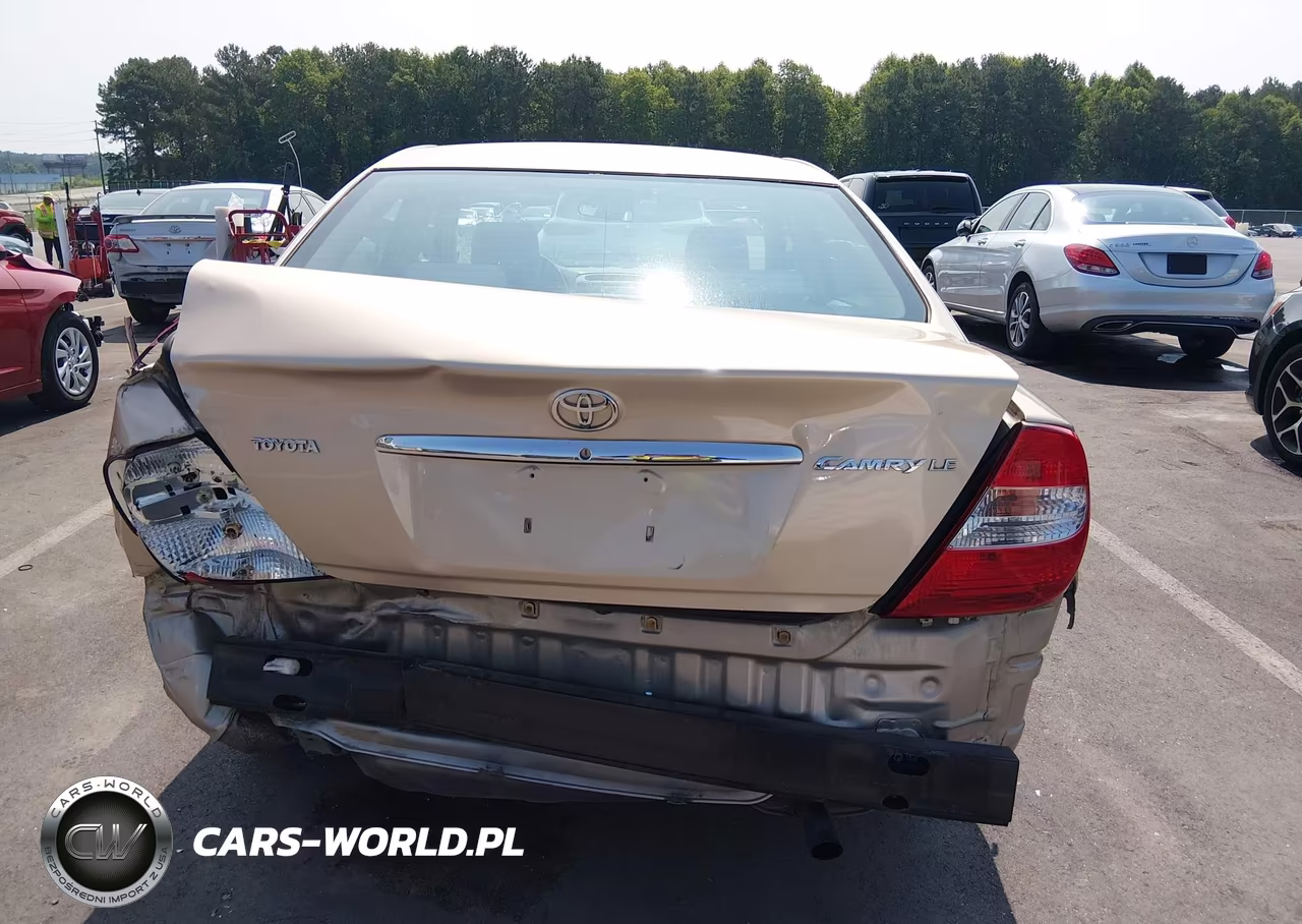 2003 Toyota Camry Le VIN:4T1BE32K03U757046 - 18