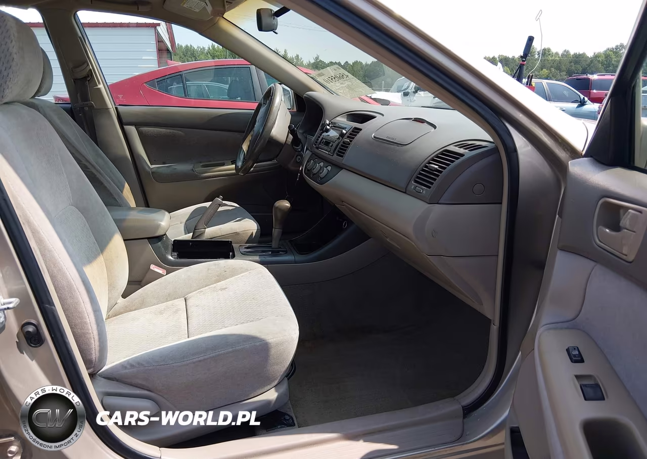 2003 Toyota Camry Le VIN:4T1BE32K03U757046 - 5