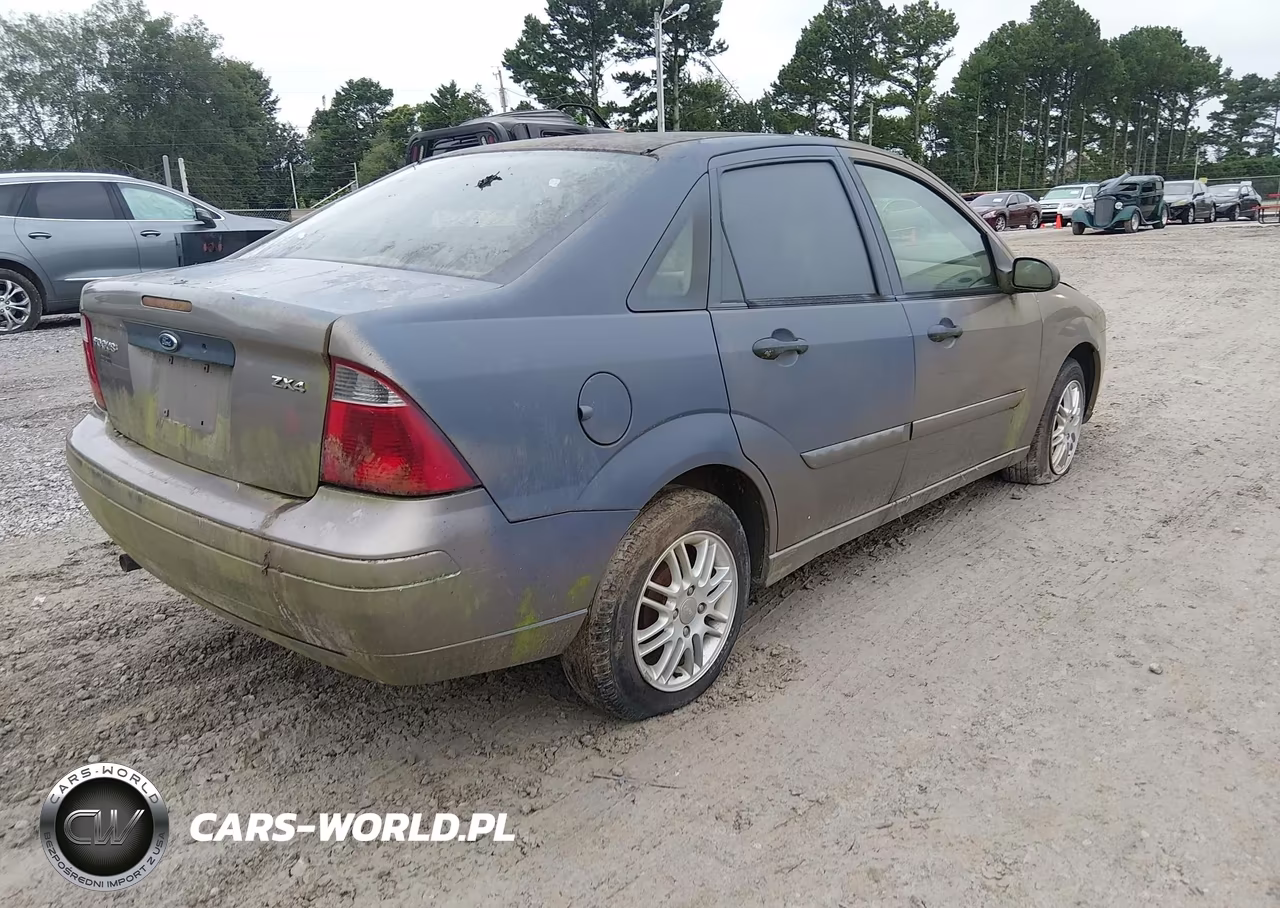 2005 Ford Focus Zx4 VIN:1FAFP34N35W248704 - 4
