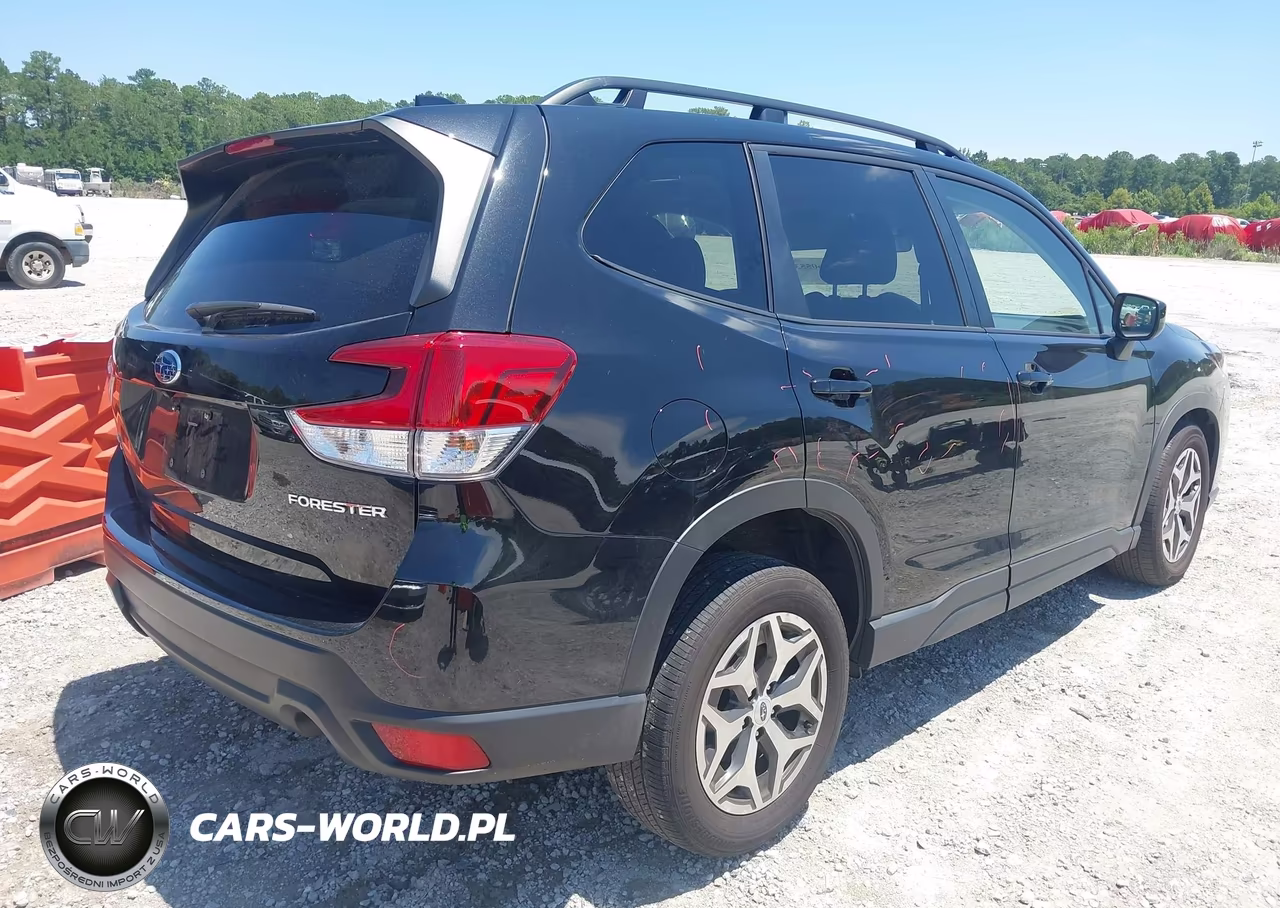 2024 Subaru Forester Premium VIN:JF2SKACC6RH482682 - 4