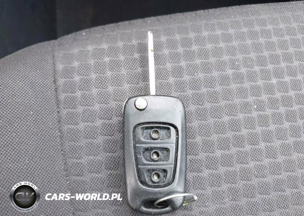 2012 Kia Soul VIN:KNDJT2A57C7469096 - 11