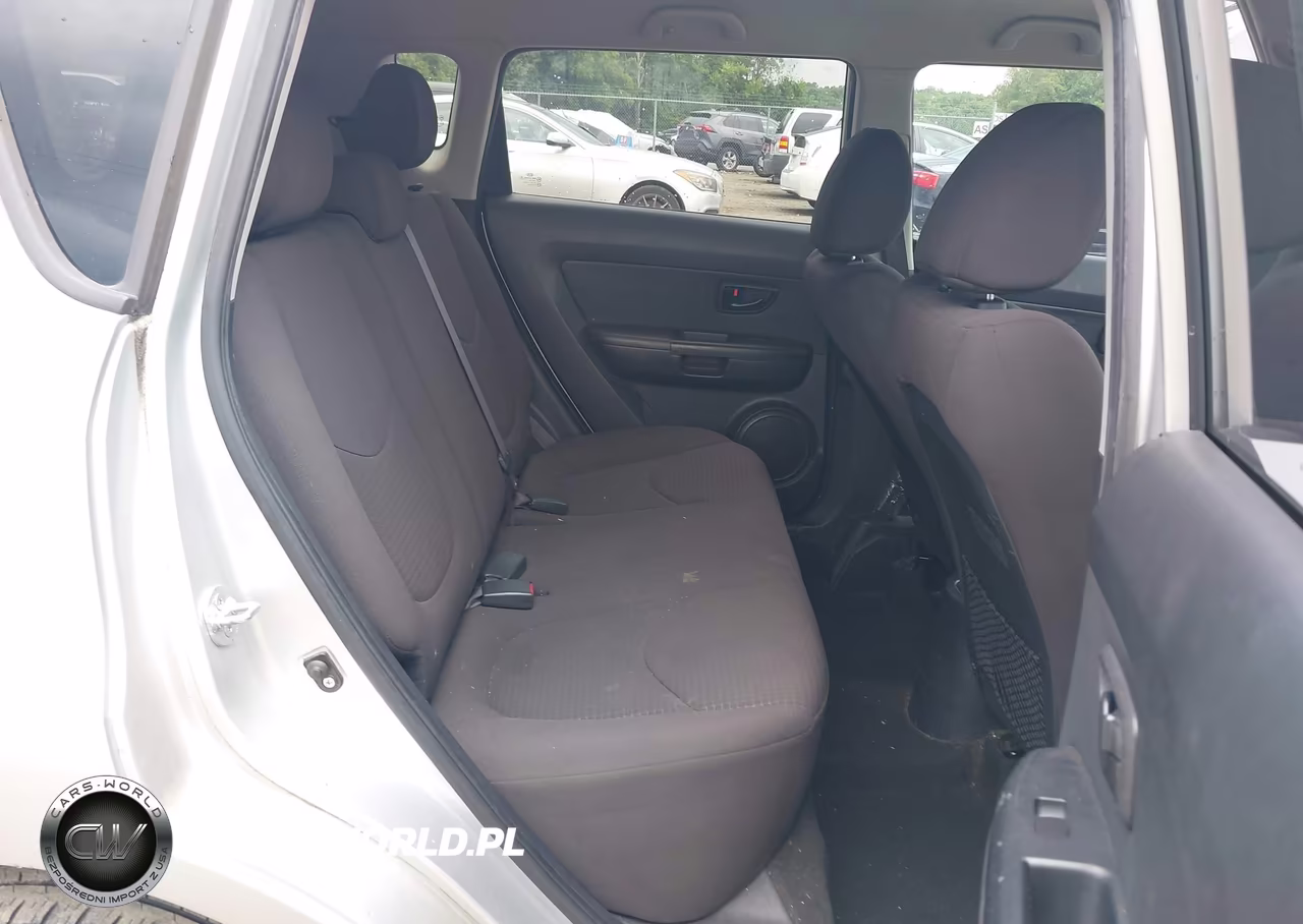 2012 Kia Soul VIN:KNDJT2A57C7469096 - 8