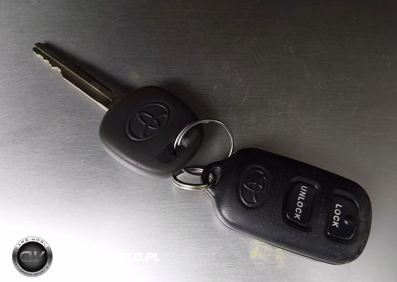 2005 Toyota Corolla Le VIN:1NXBR32EX5Z379660 - 11