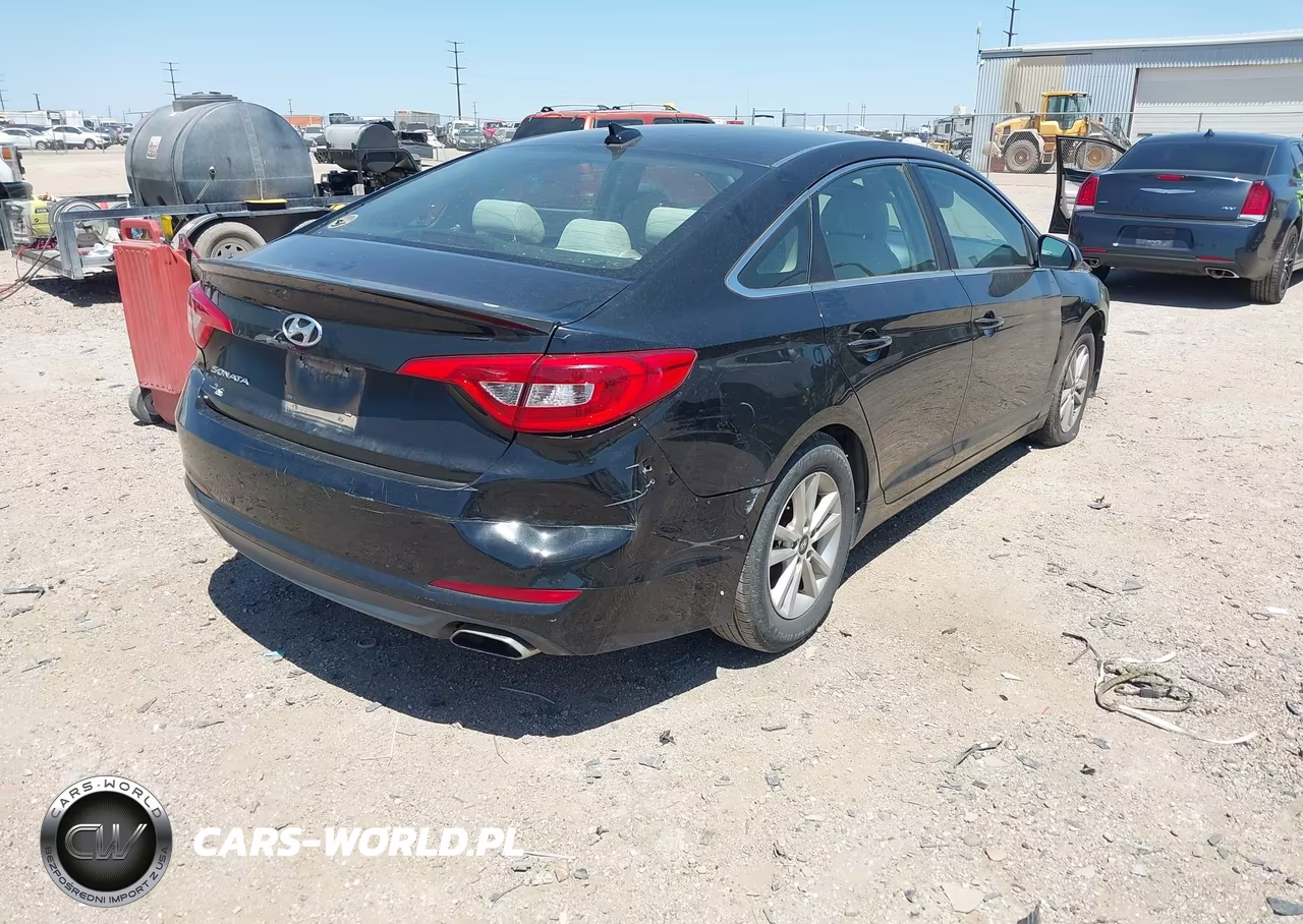 2015 Hyundai Sonata Se VIN:5NPE24AF2FH245517 - 4