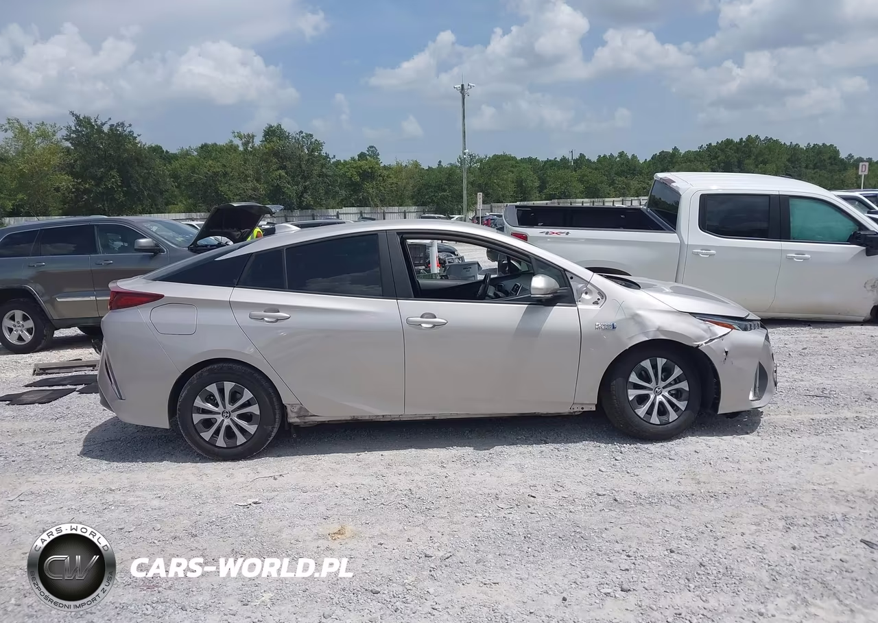 2021 Toyota Prius Prime Le VIN:JTDKAMFPXM3179606 - 14