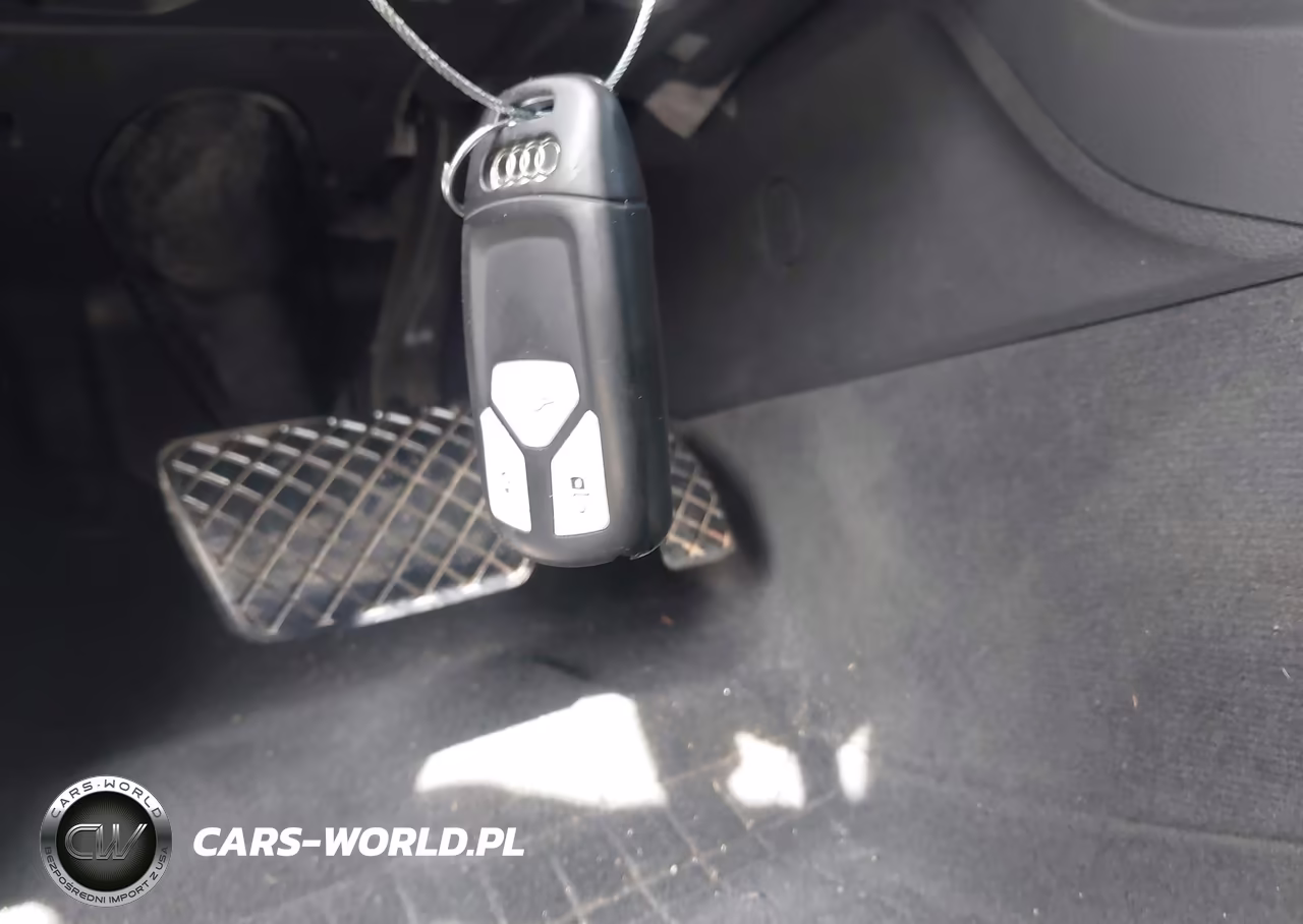 2018 Audi Q5 2.0T Premium-2.0T Tech Premium VIN:WA1BNAFY5J2004932 - 11