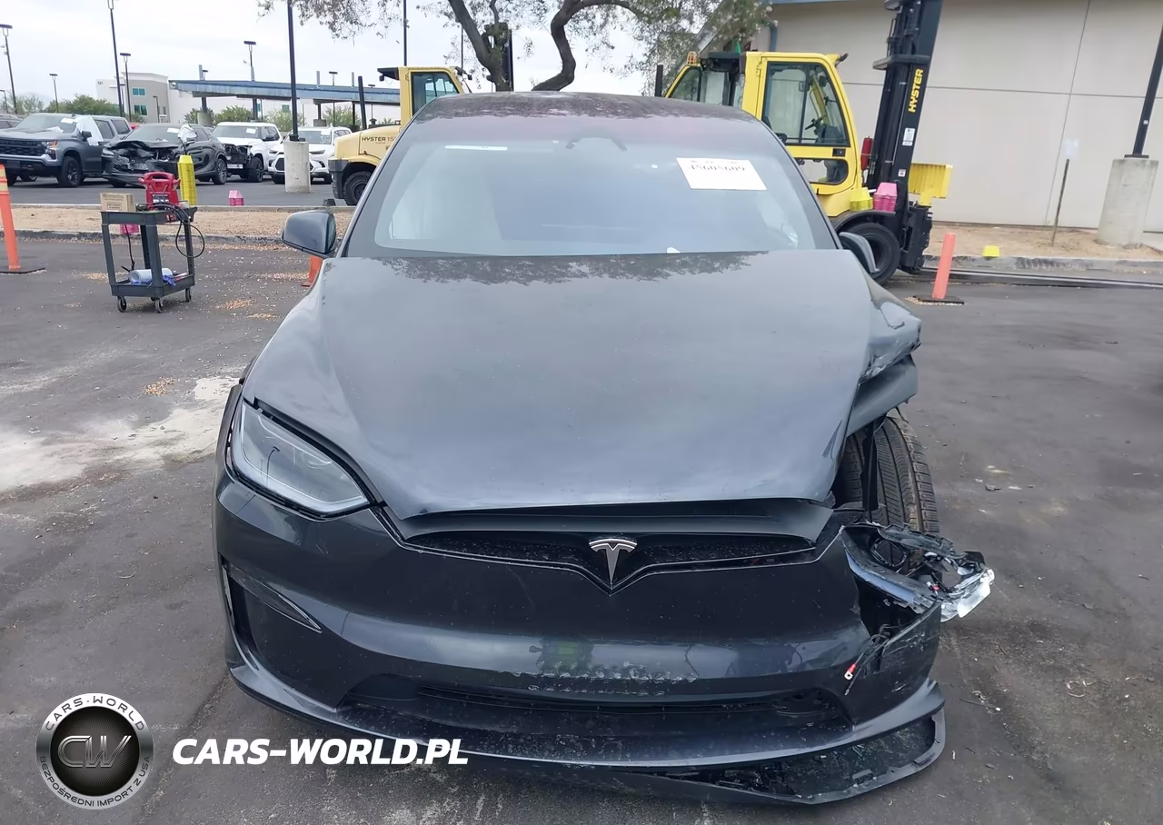 2025 Tesla Model X Long Range VIN:7SAXCDE52SF470927 - 13
