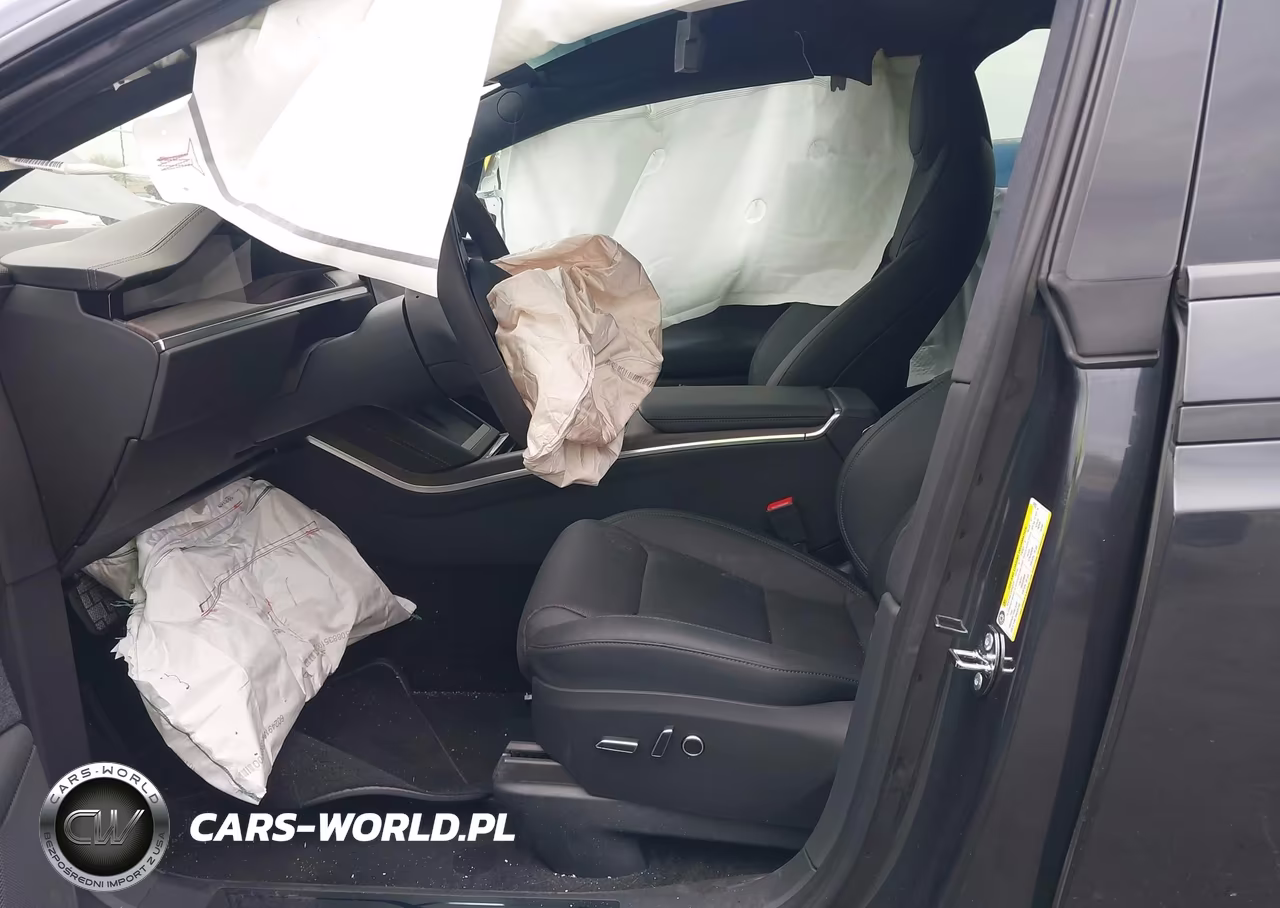 2025 Tesla Model X Long Range VIN:7SAXCDE52SF470927 - 5