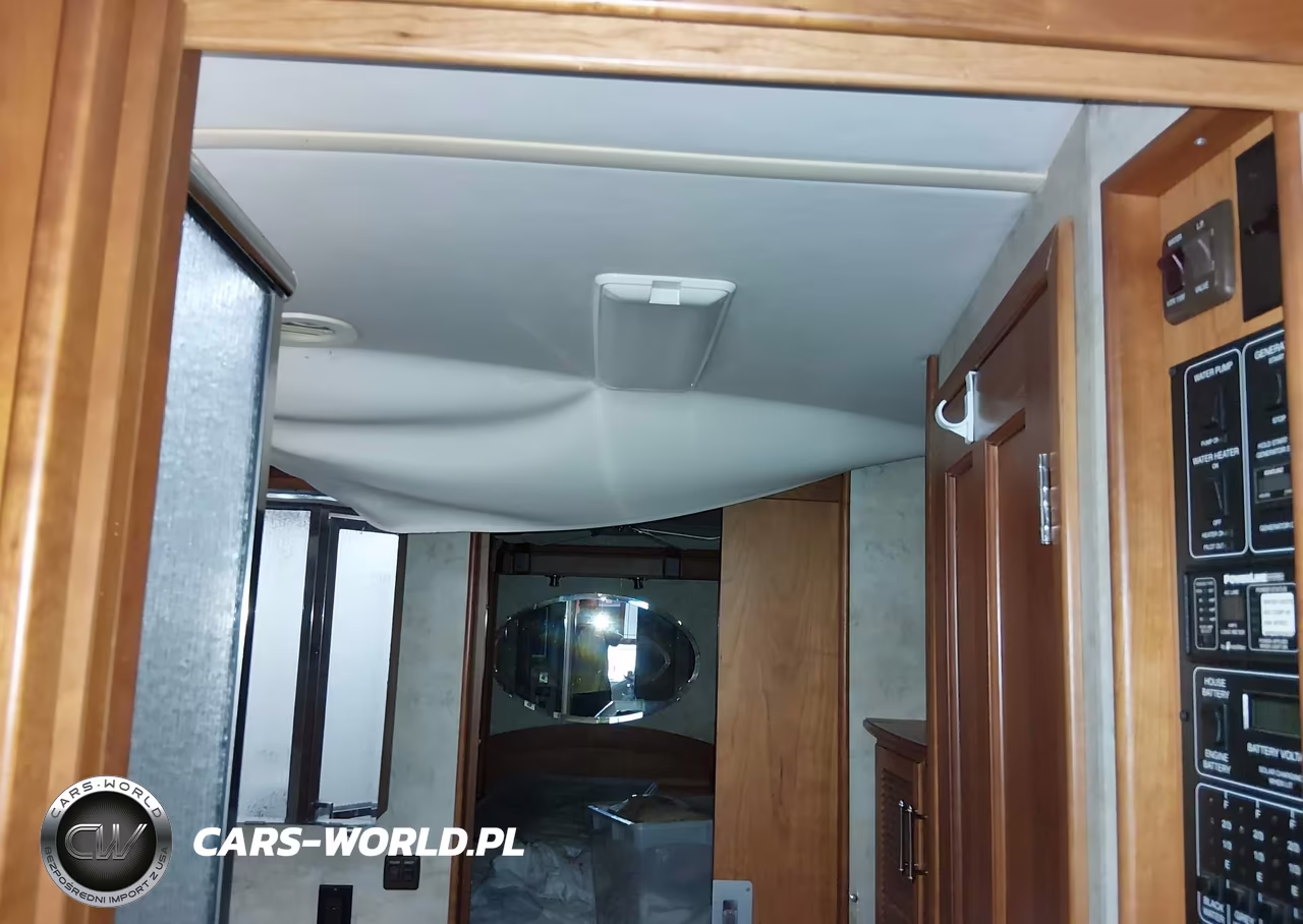2005 Freightliner Chassis X Line Motor Home VIN:4UZAAHDC85CN76389 - 12