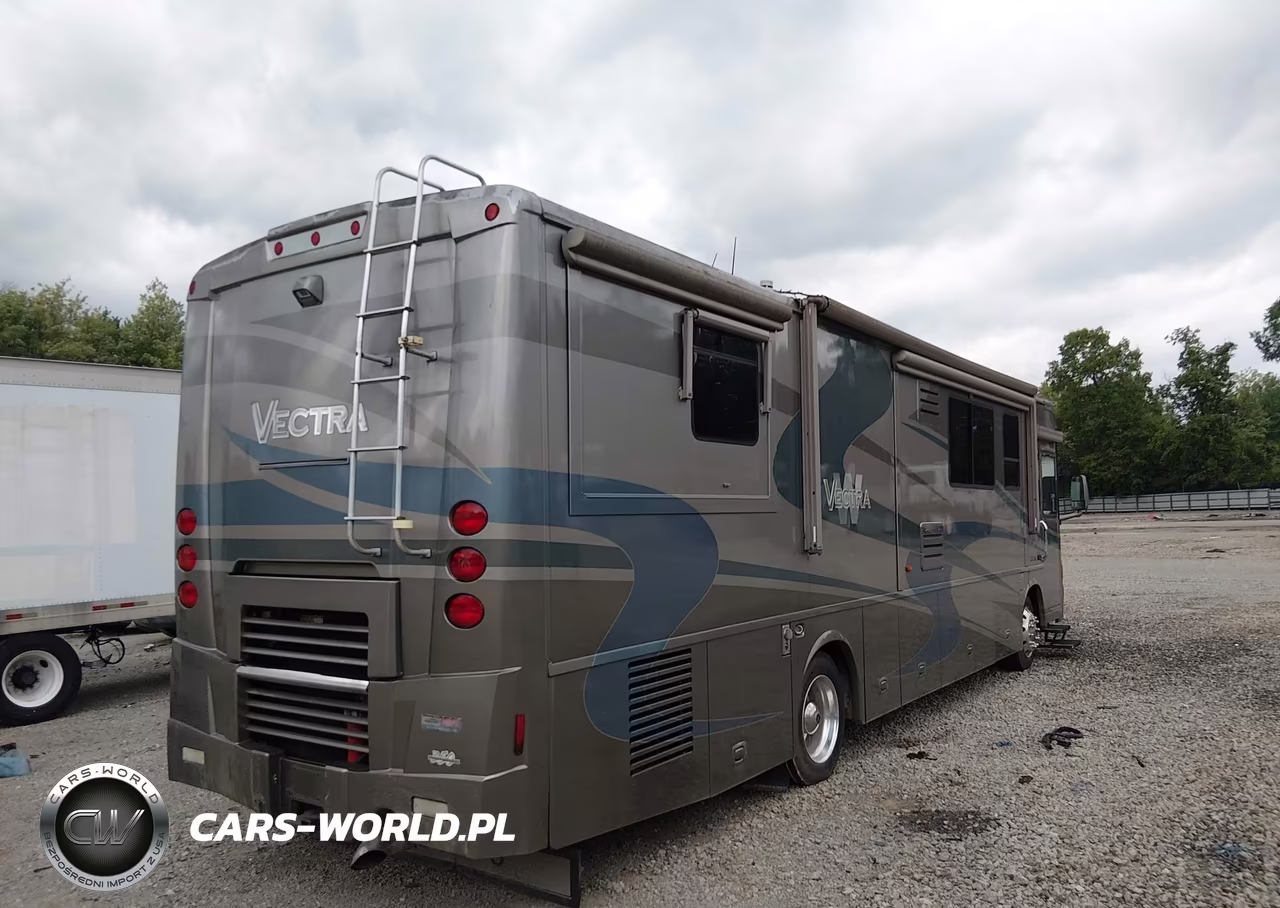 2005 Freightliner Chassis X Line Motor Home VIN:4UZAAHDC85CN76389 - 4