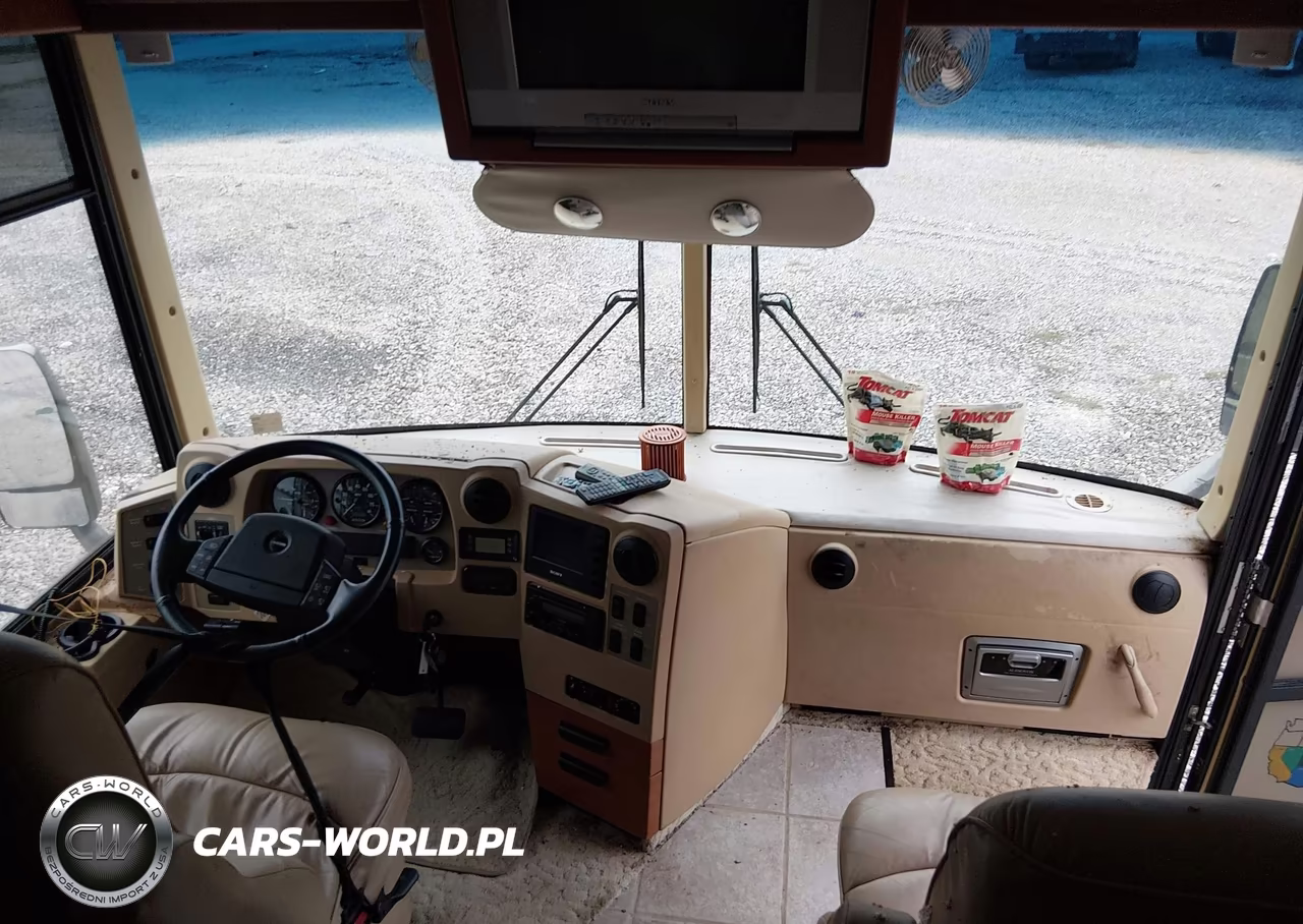2005 Freightliner Chassis X Line Motor Home VIN:4UZAAHDC85CN76389 - 5