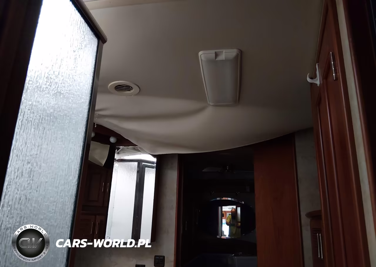 2005 Freightliner Chassis X Line Motor Home VIN:4UZAAHDC85CN76389 - 6