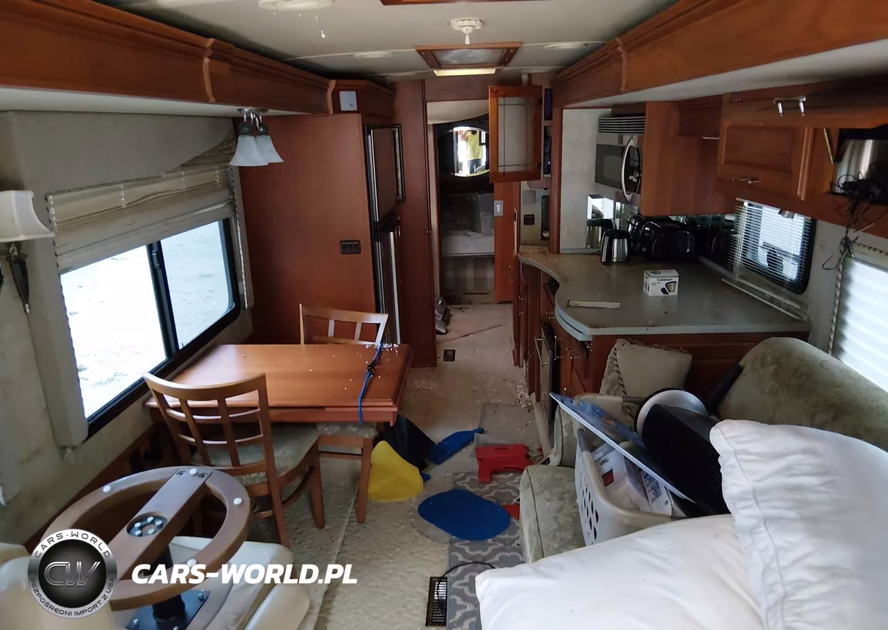 2005 Freightliner Chassis X Line Motor Home VIN:4UZAAHDC85CN76389 - 8