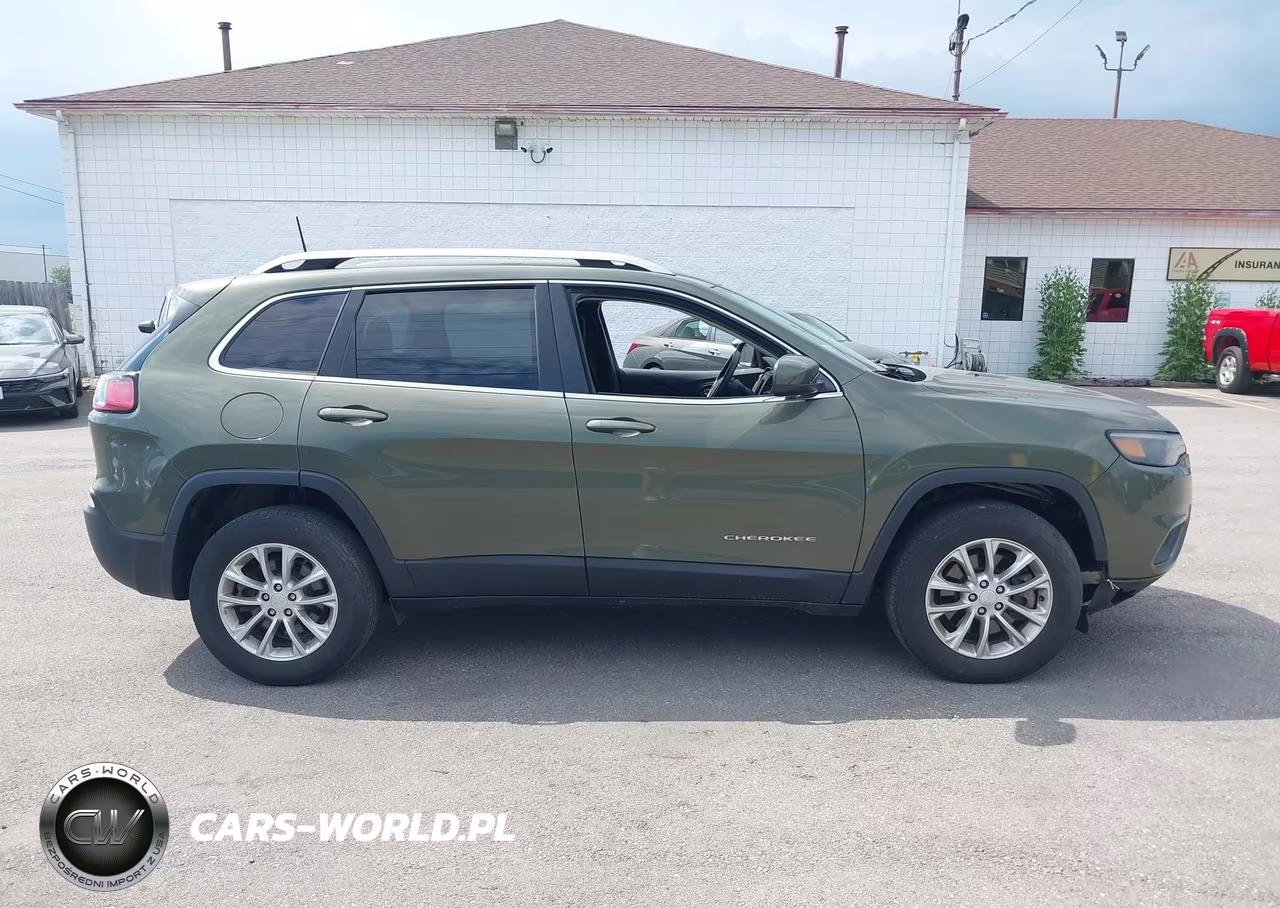 2019 Jeep Cherokee Latitude 4X4 VIN:1C4PJMCB9KD343630 - 19