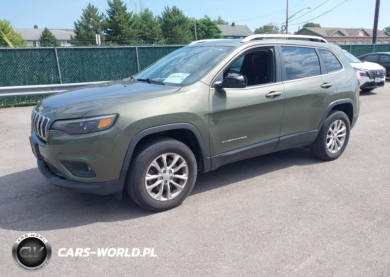 2019 Jeep Cherokee Latitude 4X4 VIN:1C4PJMCB9KD343630 - 2