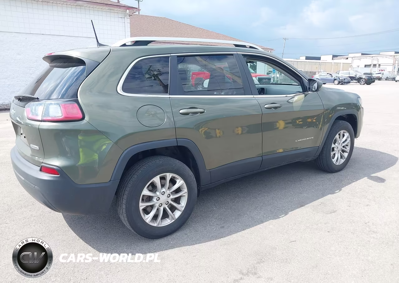 2019 Jeep Cherokee Latitude 4X4 VIN:1C4PJMCB9KD343630 - 4