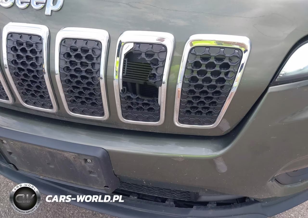 2019 Jeep Cherokee Latitude 4X4 VIN:1C4PJMCB9KD343630 - 6