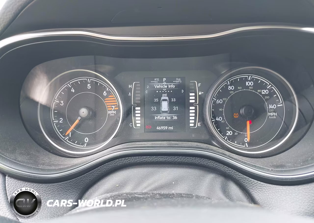 2019 Jeep Cherokee Latitude 4X4 VIN:1C4PJMCB9KD343630 - 7