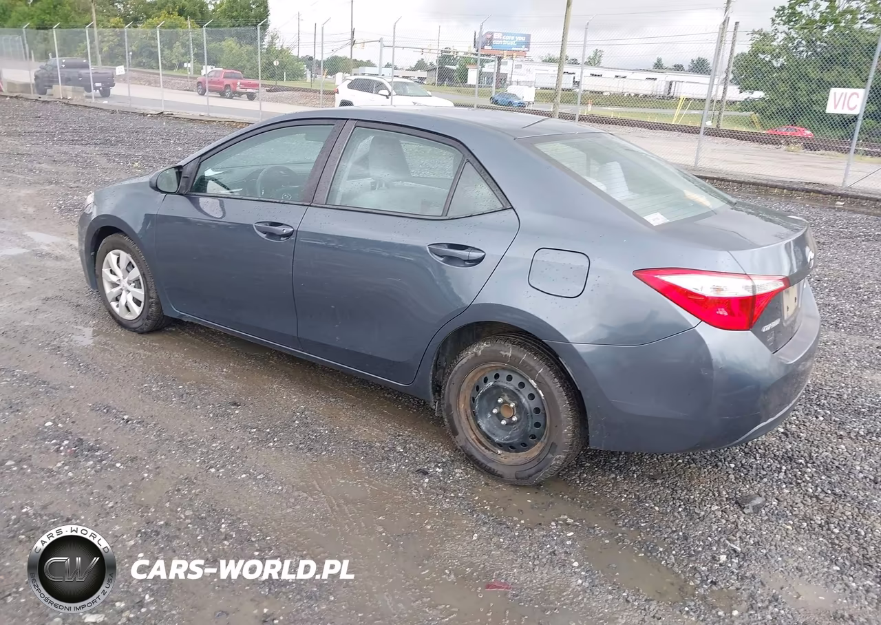 2015 Toyota Corolla Le VIN:2T1BURHE3FC292307 - 3