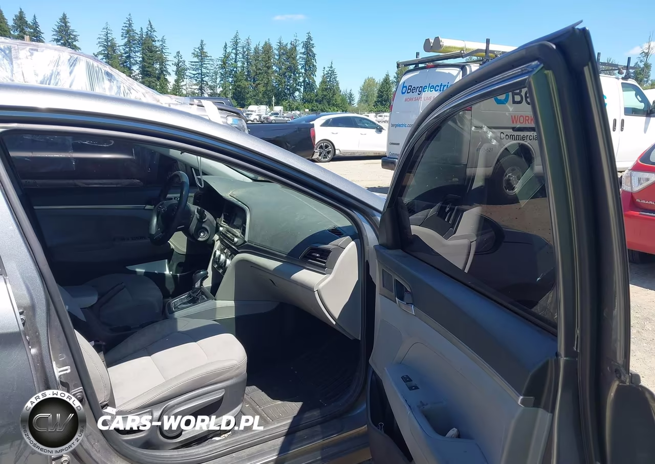 2019 Hyundai Elantra Se VIN:5NPD74LF2KH482545 - 5