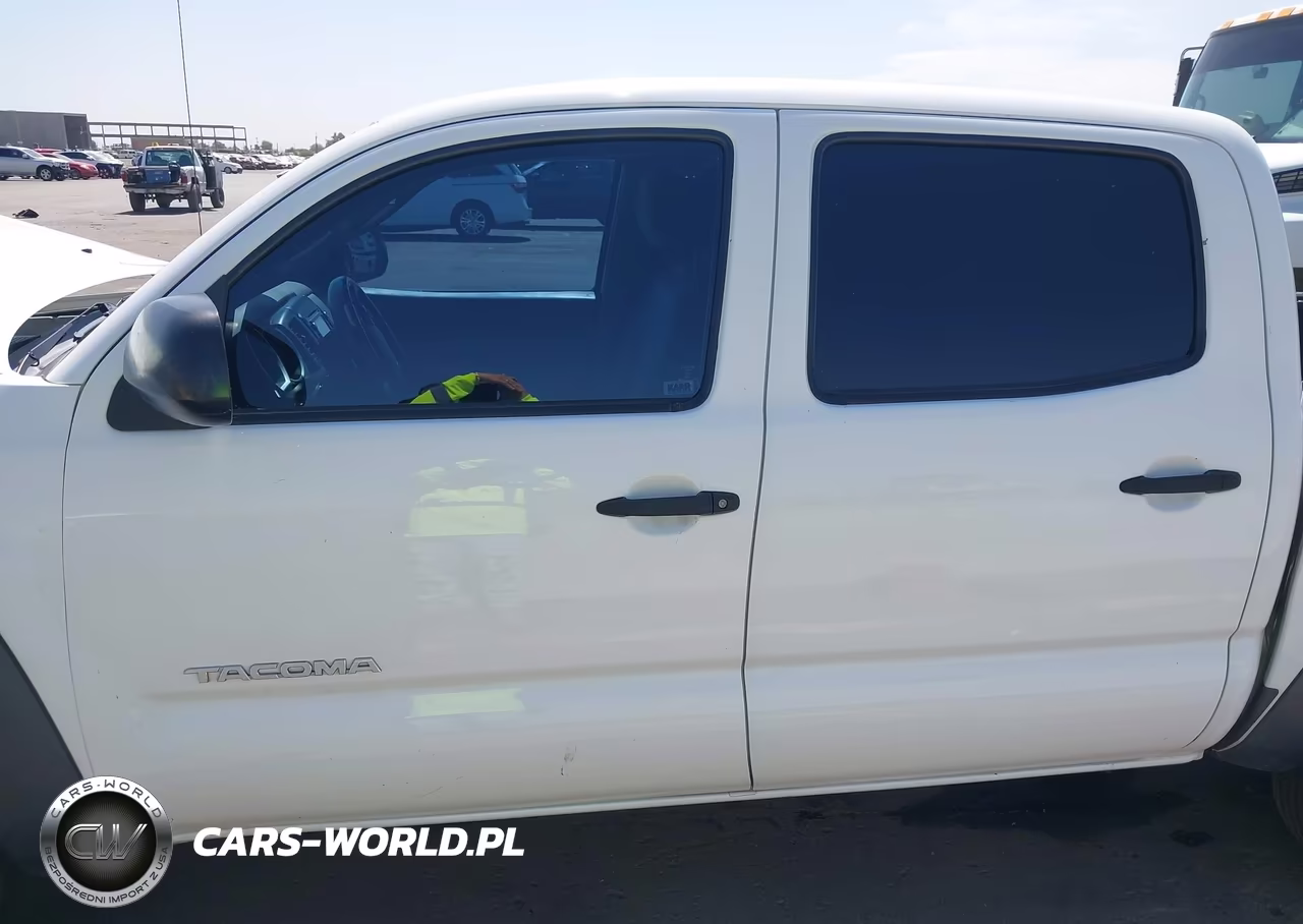 2015 Toyota Tacoma VIN:5TFJX4CN4FX047997 - 15
