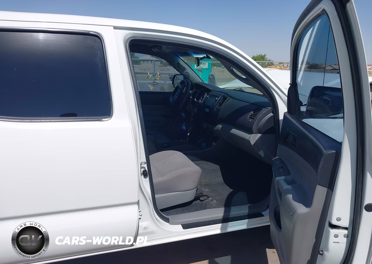 2015 Toyota Tacoma VIN:5TFJX4CN4FX047997 - 5