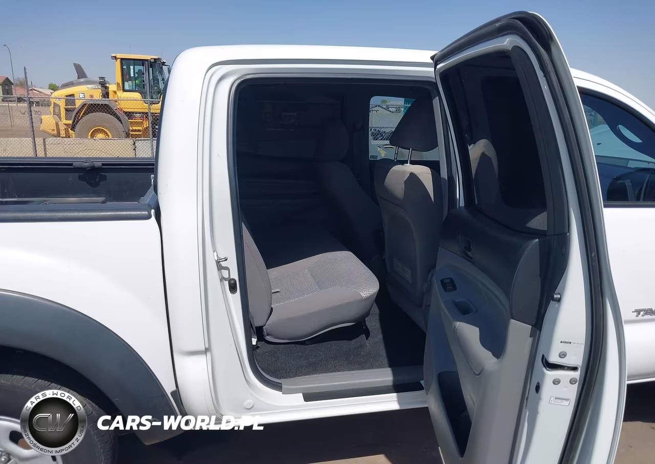 2015 Toyota Tacoma VIN:5TFJX4CN4FX047997 - 8