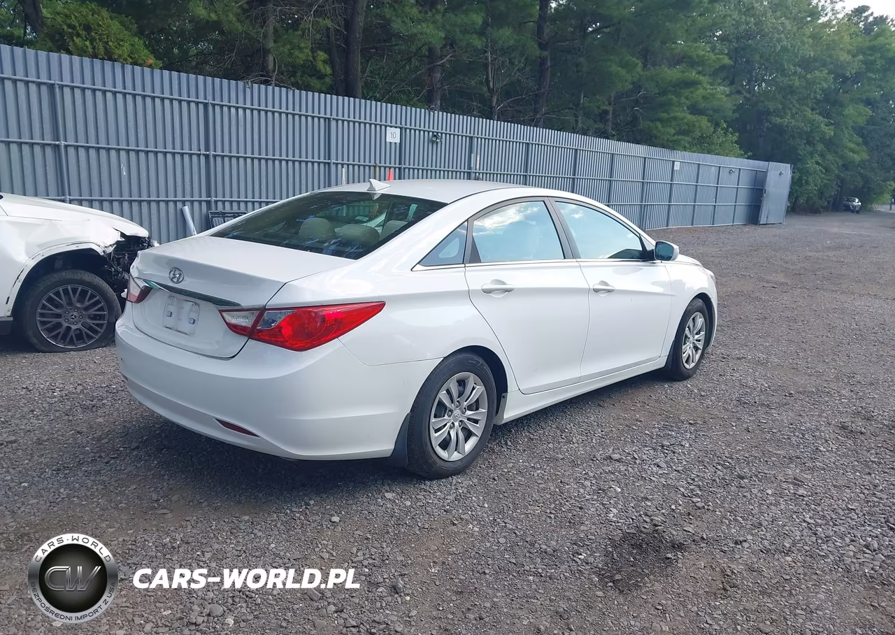 2012 Hyundai Sonata Gls VIN:5NPEB4AC2CH493655 - 4