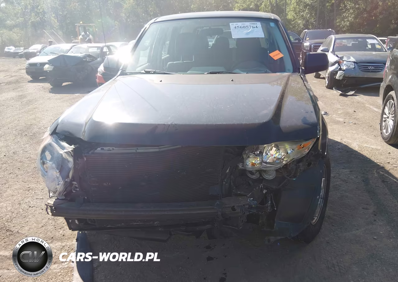 2010 Ford Escape Xls VIN:1FMCU0C76AKD16367 - 13