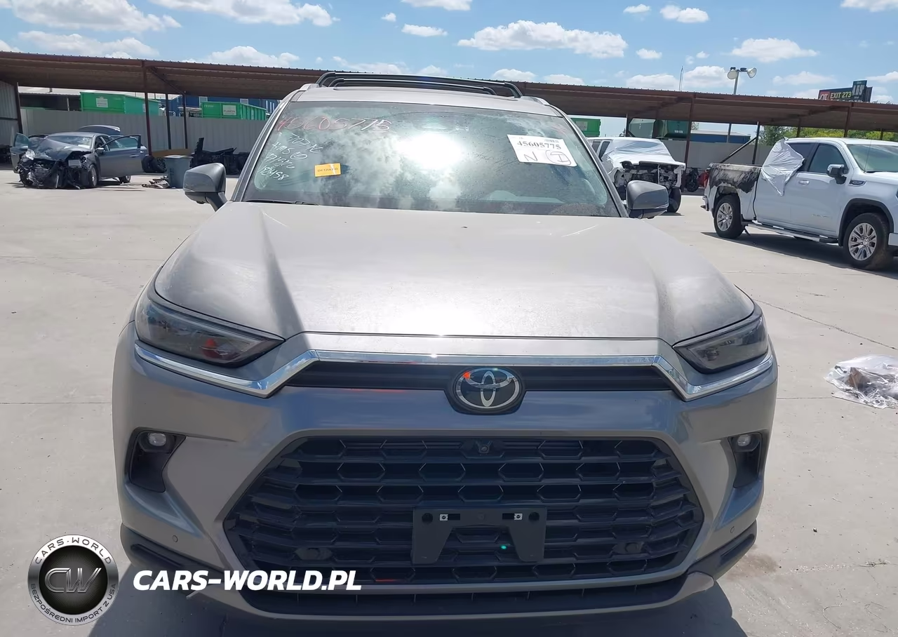 2026 Toyota Grand Highlander Hybrid Limited VIN:5TDACAB5XTS075333 - 12
