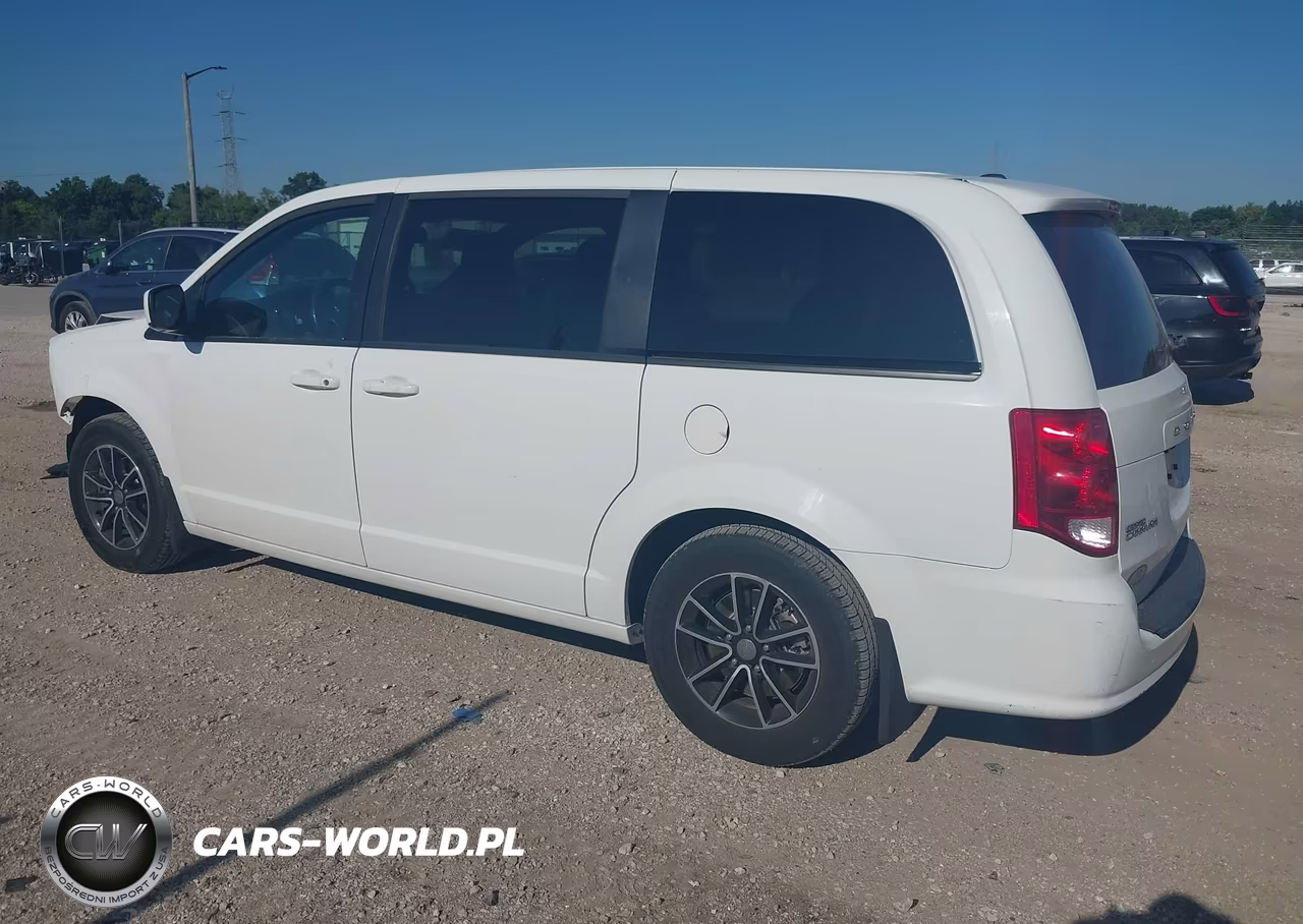 2018 Dodge Grand Caravan Se Plus VIN:2C4RDGBG0JR243555 - 3