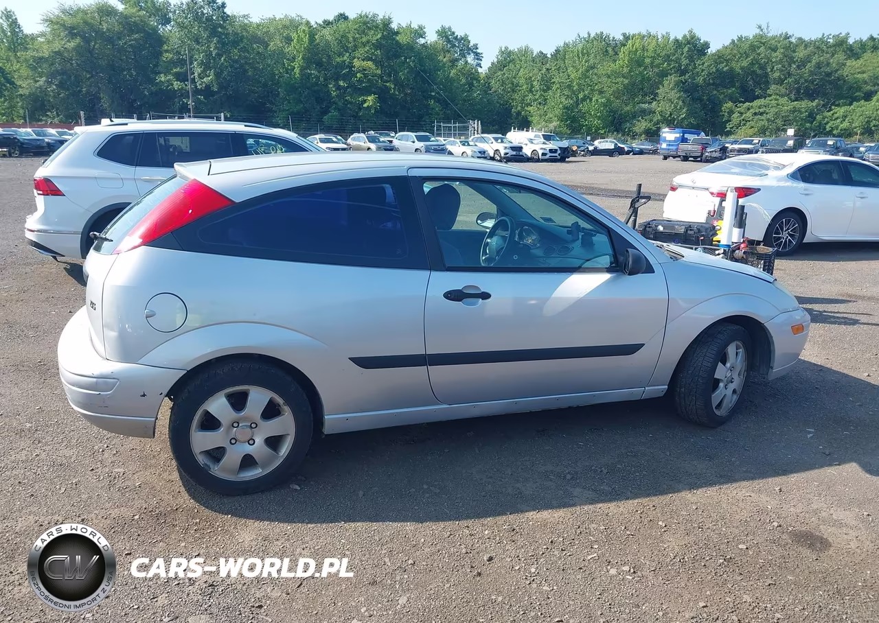 2001 Ford Focus Zx3 VIN:3FAFP31301R243640 - 13