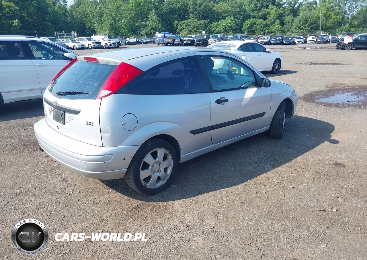 2001 Ford Focus Zx3 VIN:3FAFP31301R243640 - 4