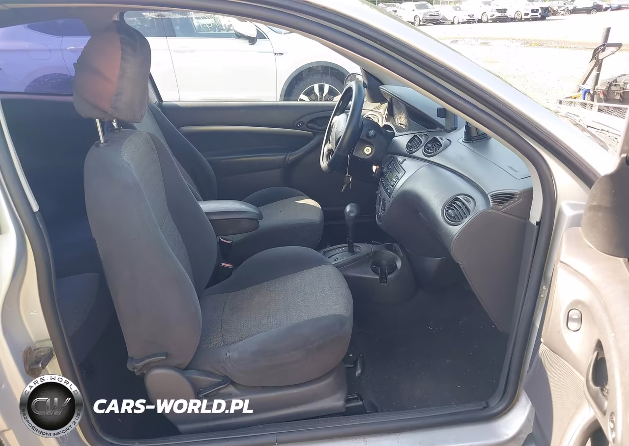 2001 Ford Focus Zx3 VIN:3FAFP31301R243640 - 5