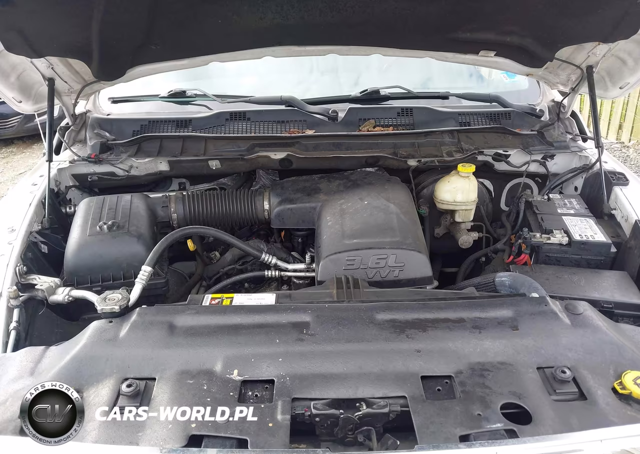 2016 Ram 1500 Laramie VIN:1C6RR7NG7GS391729 - 10