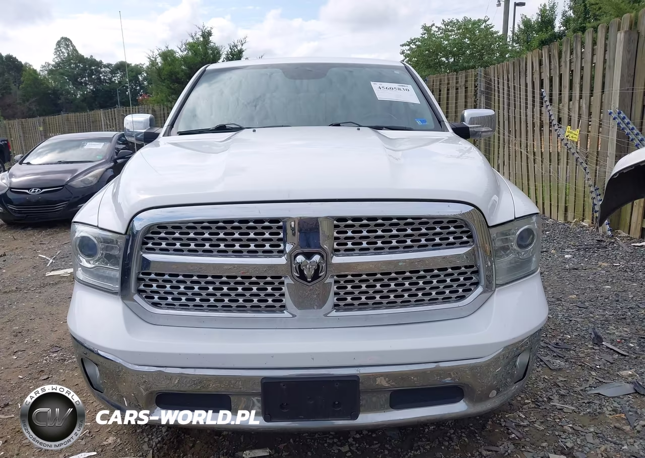 2016 Ram 1500 Laramie VIN:1C6RR7NG7GS391729 - 12