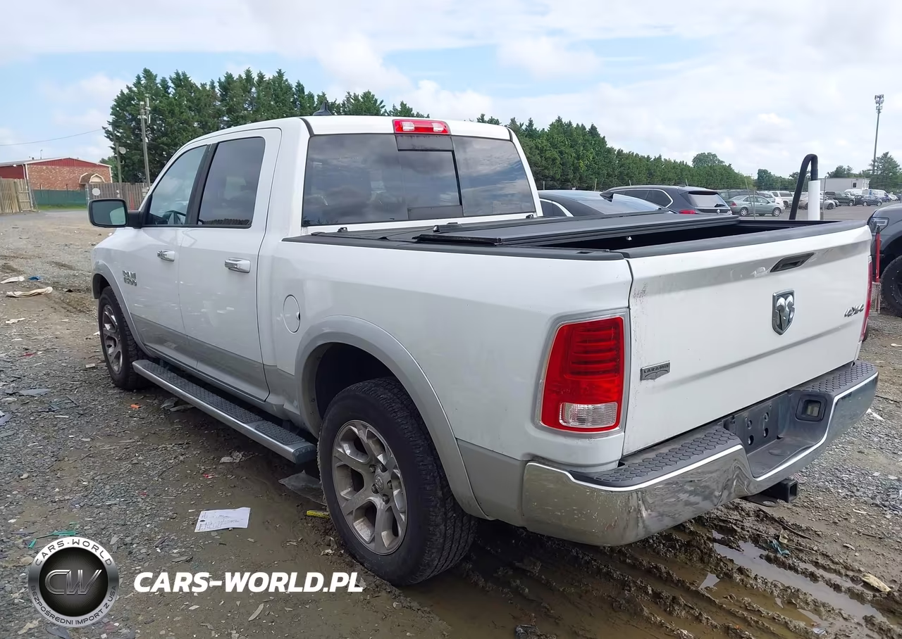 2016 Ram 1500 Laramie VIN:1C6RR7NG7GS391729 - 3
