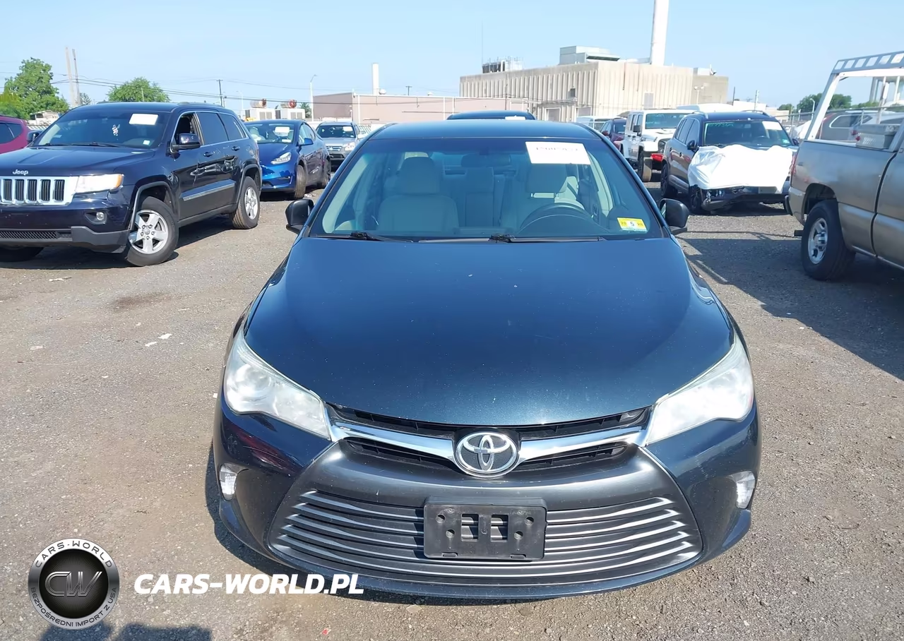 2017 Toyota Camry Le VIN:4T1BF1FK9HU673374 - 12