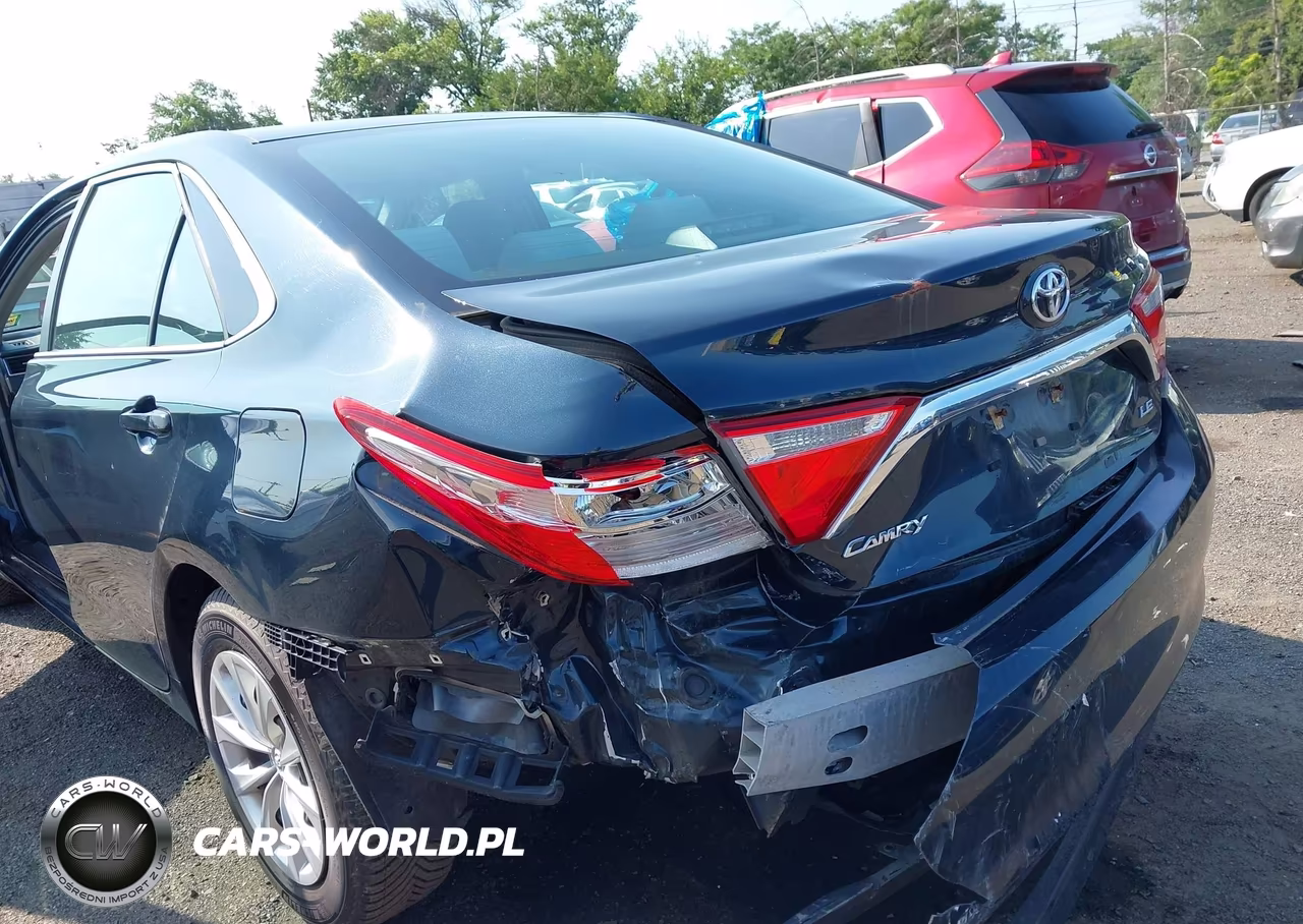 2017 Toyota Camry Le VIN:4T1BF1FK9HU673374 - 6