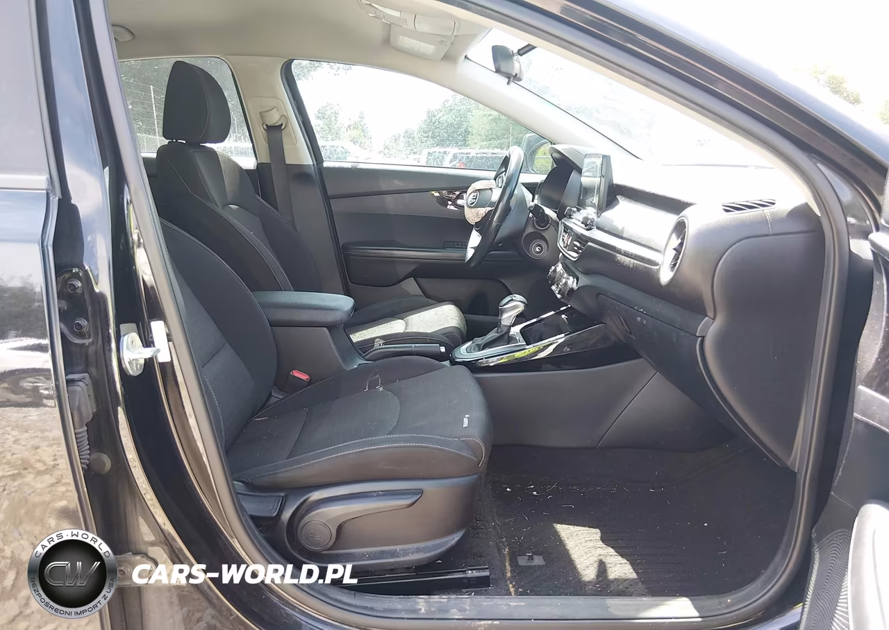 2019 Kia Forte S VIN:3KPF34AD9KE022714 - 5