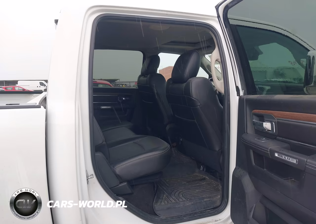 2017 Ram 3500 Laramie 4X4 8' Box VIN:3C63RRJL6HG719137 - 19