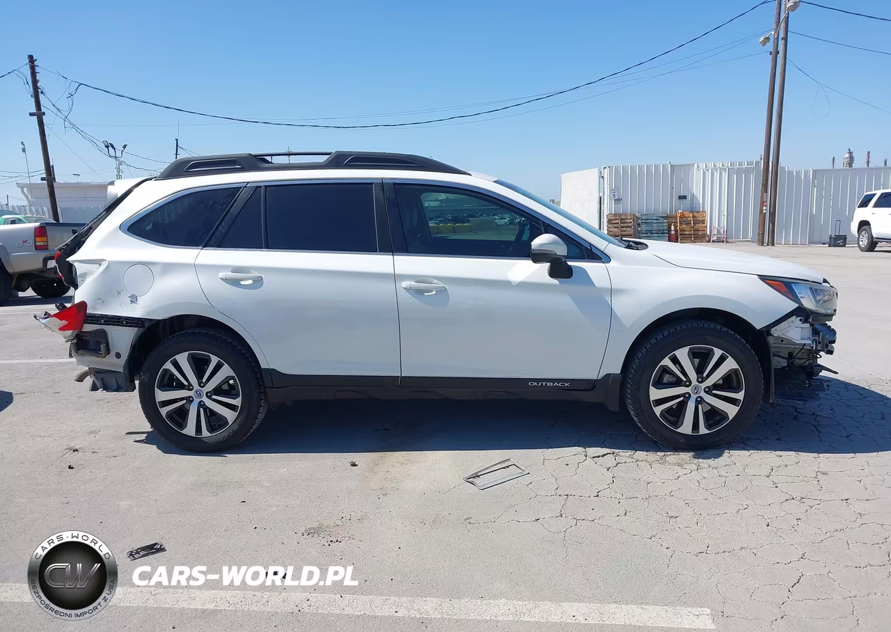 2018 Subaru Outback 3.6R Limited VIN:4S4BSENC5J3360007 - 14