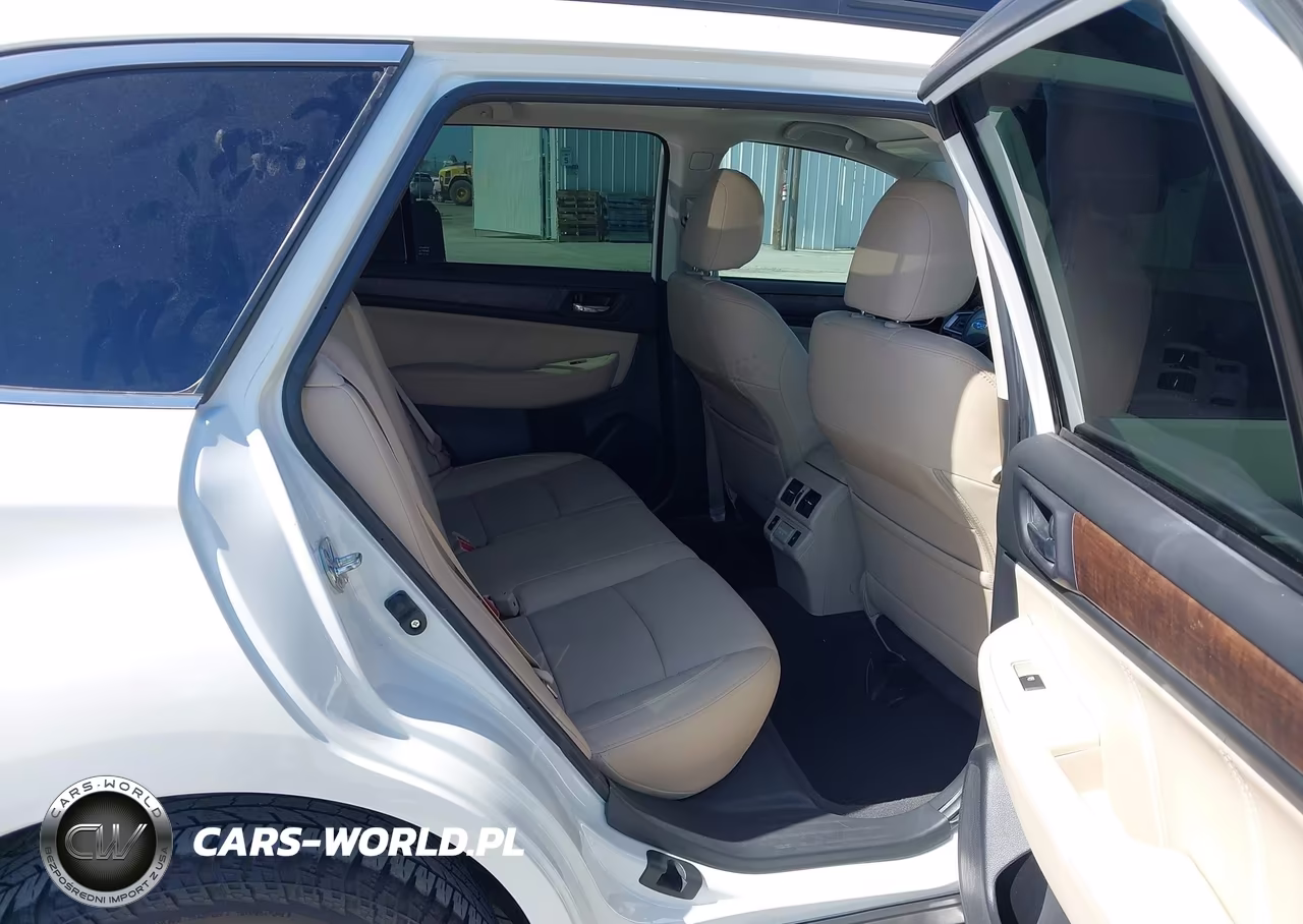 2018 Subaru Outback 3.6R Limited VIN:4S4BSENC5J3360007 - 8
