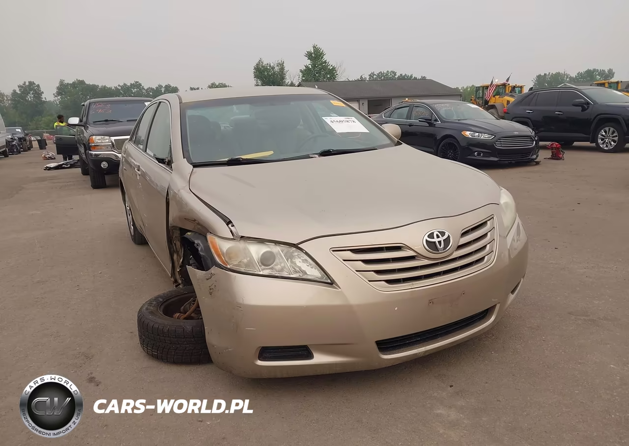 2009 Toyota Camry Le – zdjęcie 1 z 16