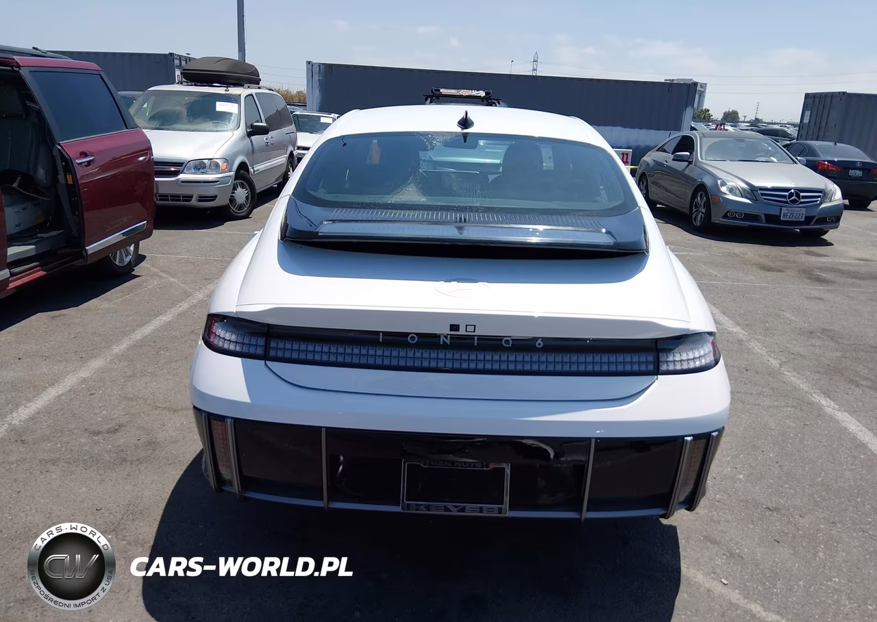 2024 Hyundai Ioniq 6 Limited VIN:KMHM54AA7RA061740 - 17