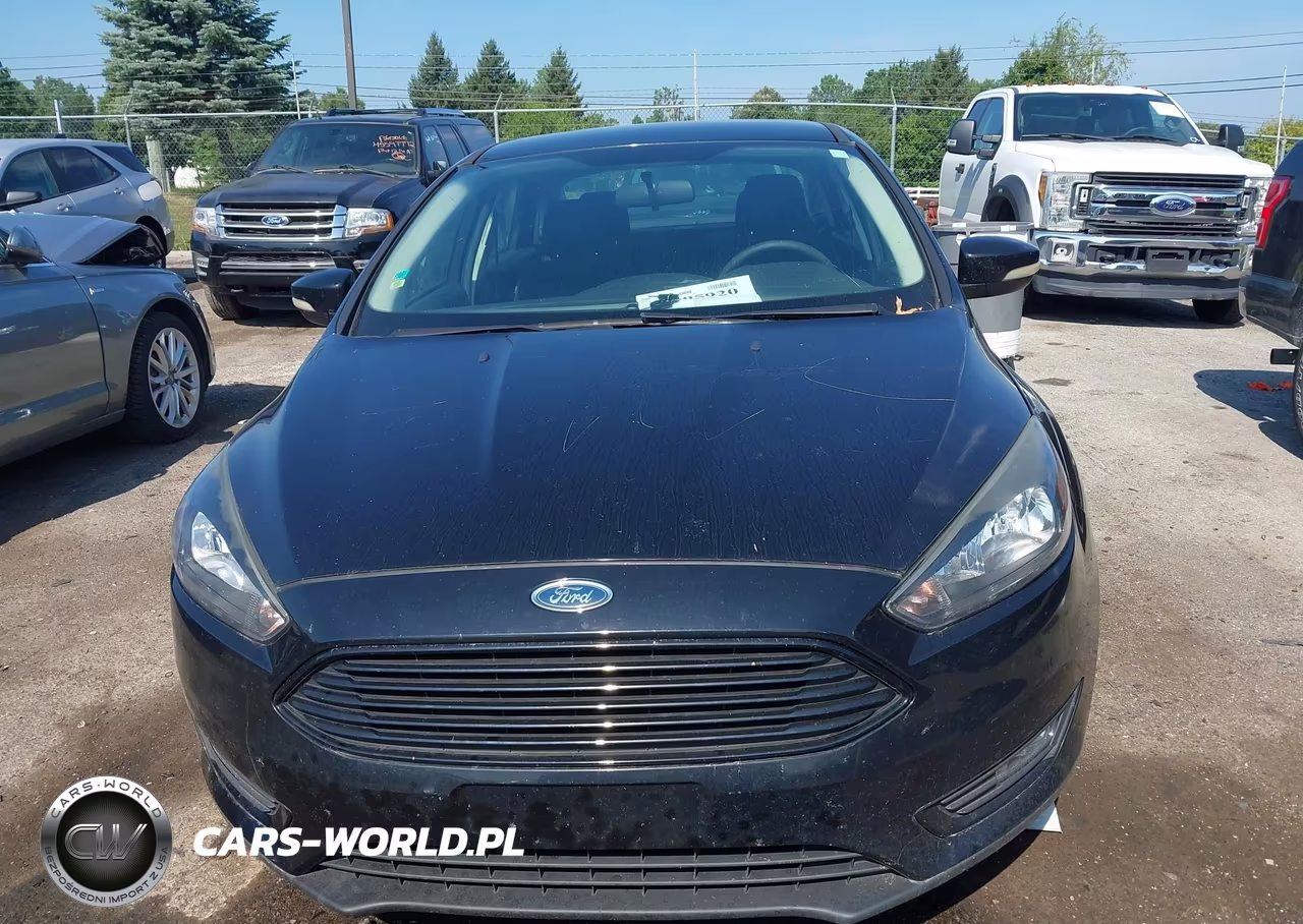 2018 Ford Focus Se VIN:1FADP3F24JL216091 - 12