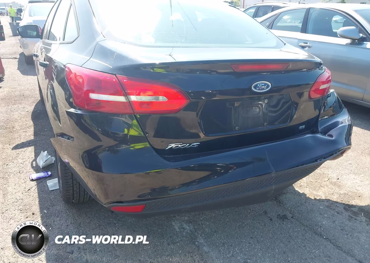 2018 Ford Focus Se VIN:1FADP3F24JL216091 - 6