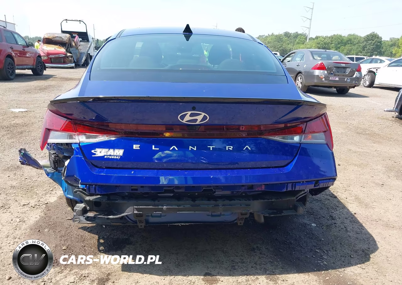 2025 Hyundai Elantra Sel Sport VIN:KMHLM4DG4SU907194 - 17